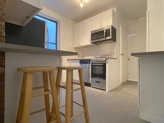 Rented by Oxford Property Group | media 18