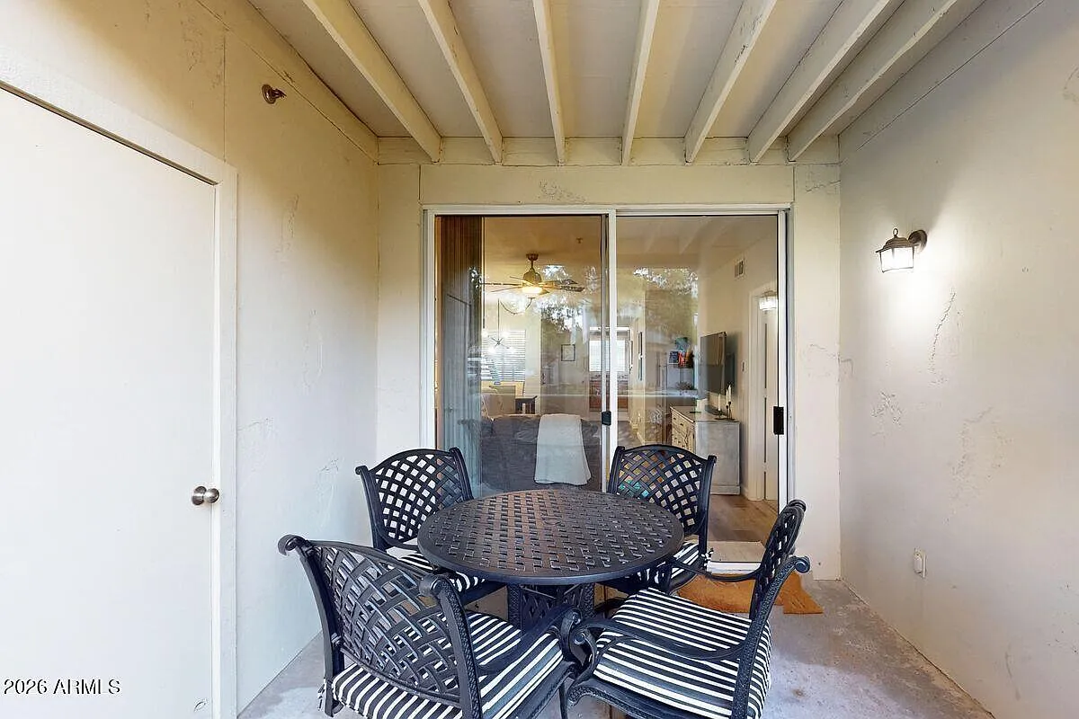 2 bed, 2.0 bath, 897 sqft, $2,500 — Photo 4