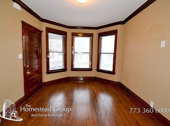 5th image of 3310 N Seeley Ave #1