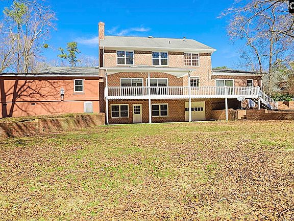 3rd image of 1560 Lee Blvd