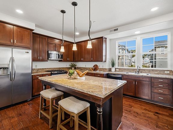 3rd image of 252 Cardiff Pl