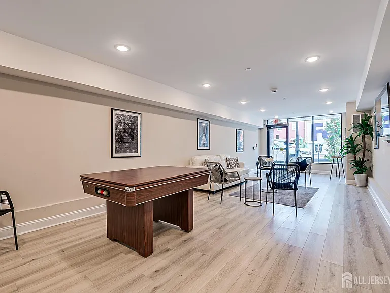21 Station Pl — Photo 8
