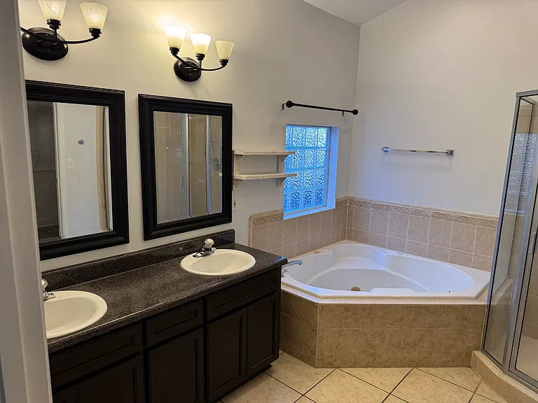 4085 Forsythe Park Cir — Photo 9