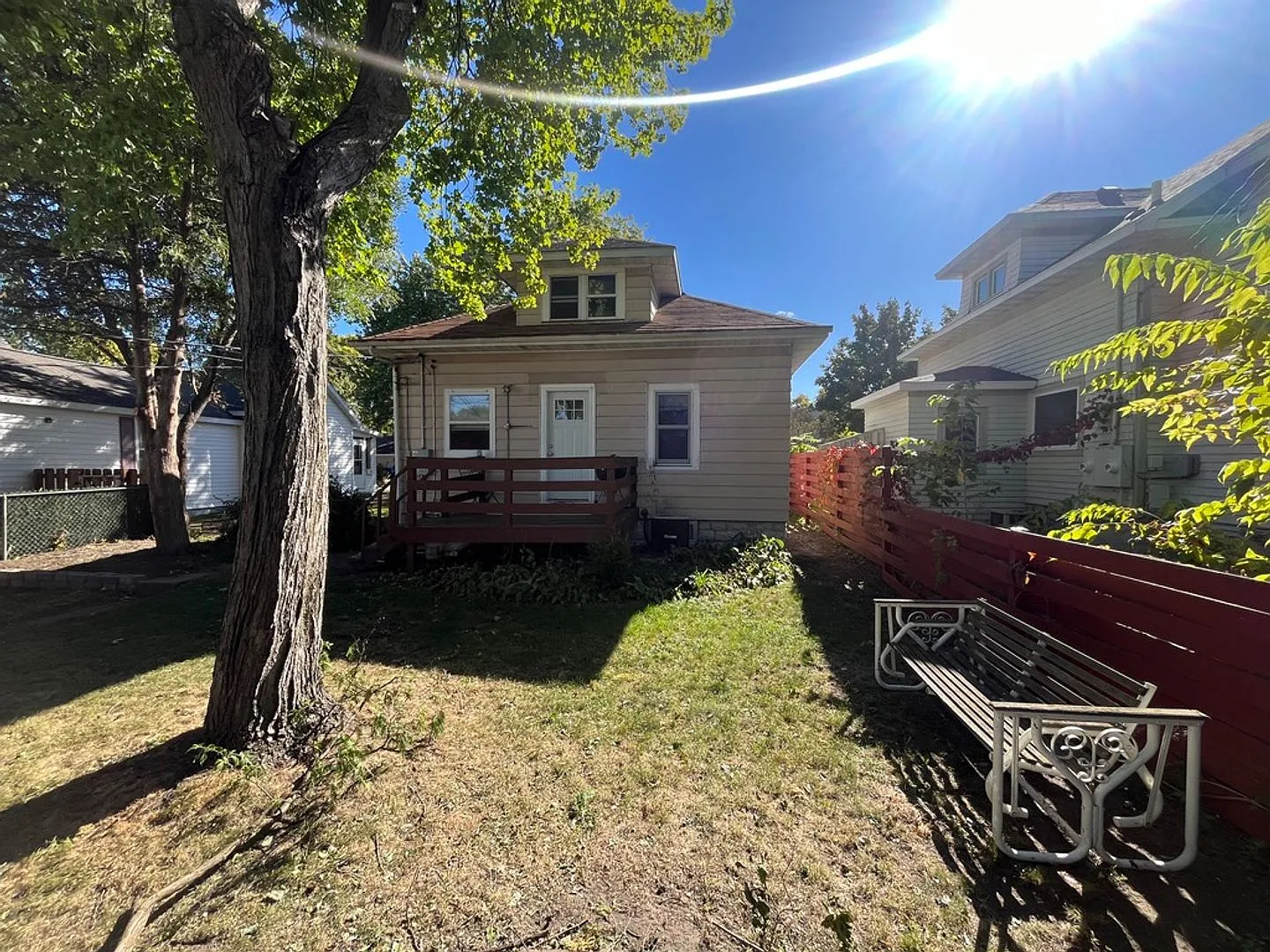 3 Bedroom House with Yard Near UW-La Crosse — Photo 1