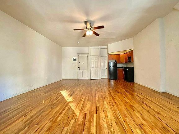 4th image of 256 W 73rd St #8/1