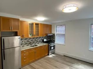 3819 52nd St FLOOR 1, Sunnyside, NY 11104
