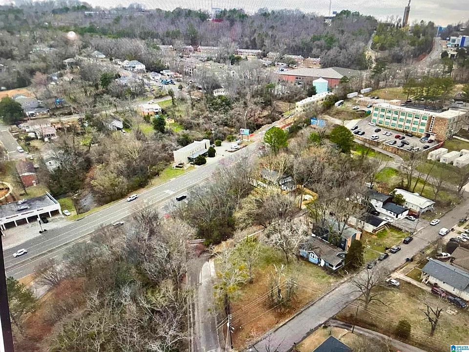 2nd image of 1808 Lynn Blvd #1