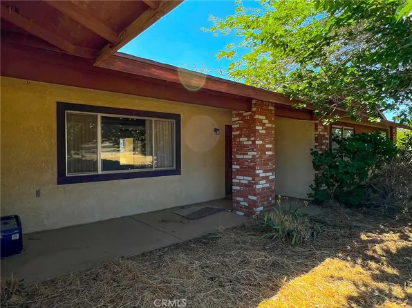 8333 Bandicoot Trl, Oak Hills, CA 92344