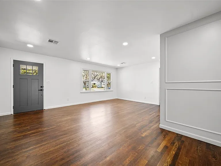 1034 W Boyd St — Photo 5