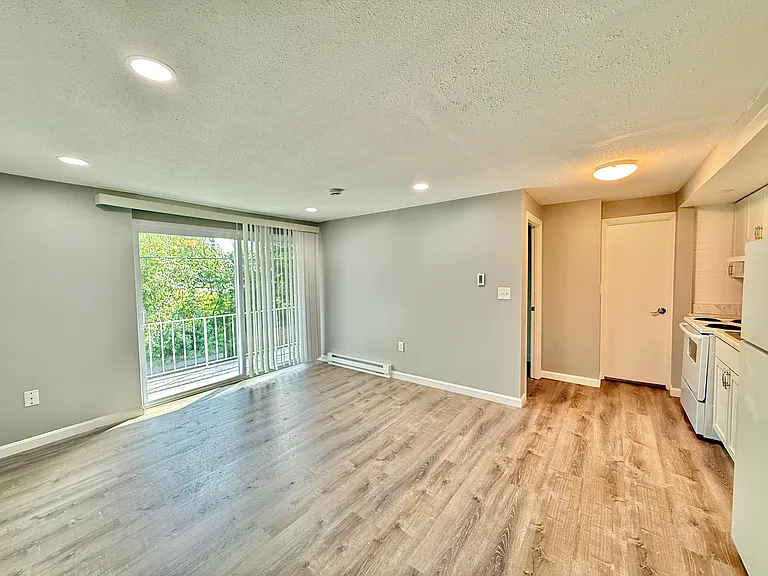 305 Grant St #2 — Photo 10