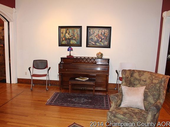 4th image of 315 E Sale St
