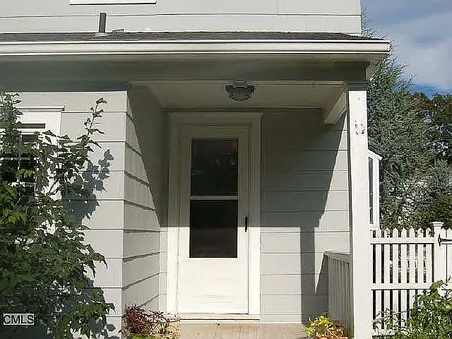 54 Bungalow Ave — Photo 9