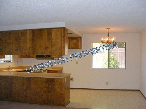 3rd image of 311 Union St
