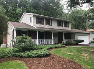 18 Brook Holw, Pittsford, NY 14534