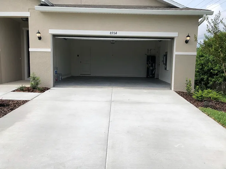 8934 Reserve Manor Dr — Photo 3