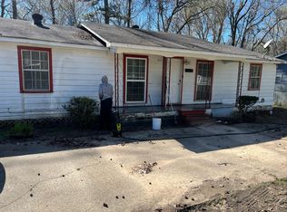 903 S Calhoun St, Magnolia, AR 71753