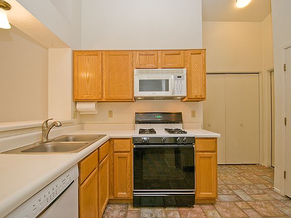5th image of 2541 W Blaine Ct
