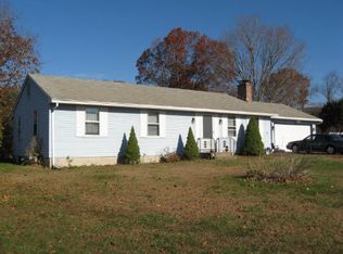 321 Pilgrim Ln, Southington, CT 06489