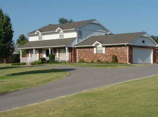 2105 1st St, Woodward, OK 73801