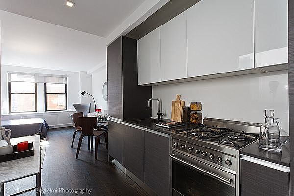 1st image of 666 W End Ave APT 10Y