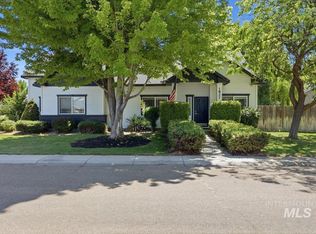 1827 W Lotus Ponds Ct, Nampa, ID 83651