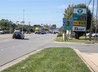 128 E Plaza Dr, Mooresville, NC 28115