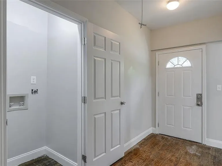 679 Jones Ave NW — Photo 19