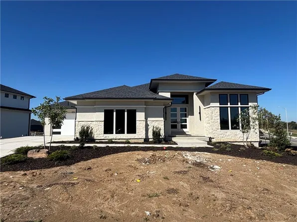9502 W 175th Ter, Overland Park, KS 66221