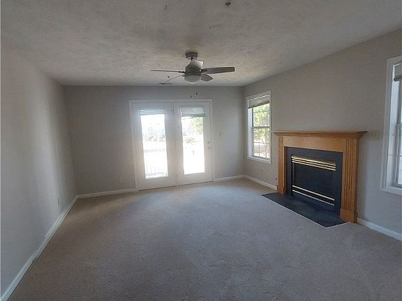 3rd image of 300 Waterdown Dr APT 8