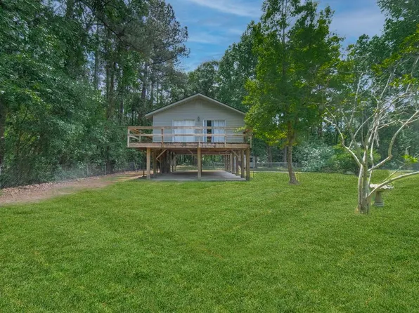395 Clark St, Midway, GA 31320