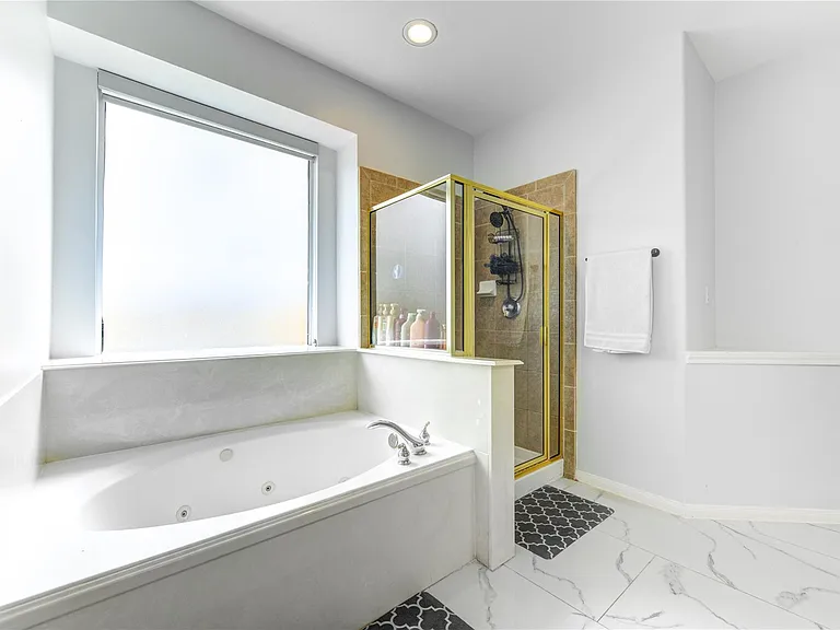 14311 Tasmania Ct — Photo 14