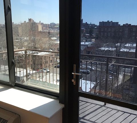 3rd image of 3217 Irwin Ave #7K