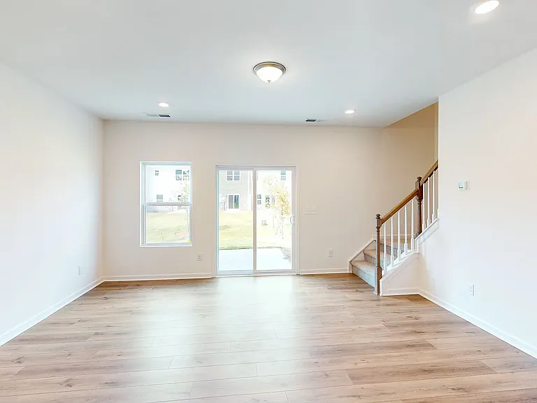 2752 Yeager Dr NW — Photo 7