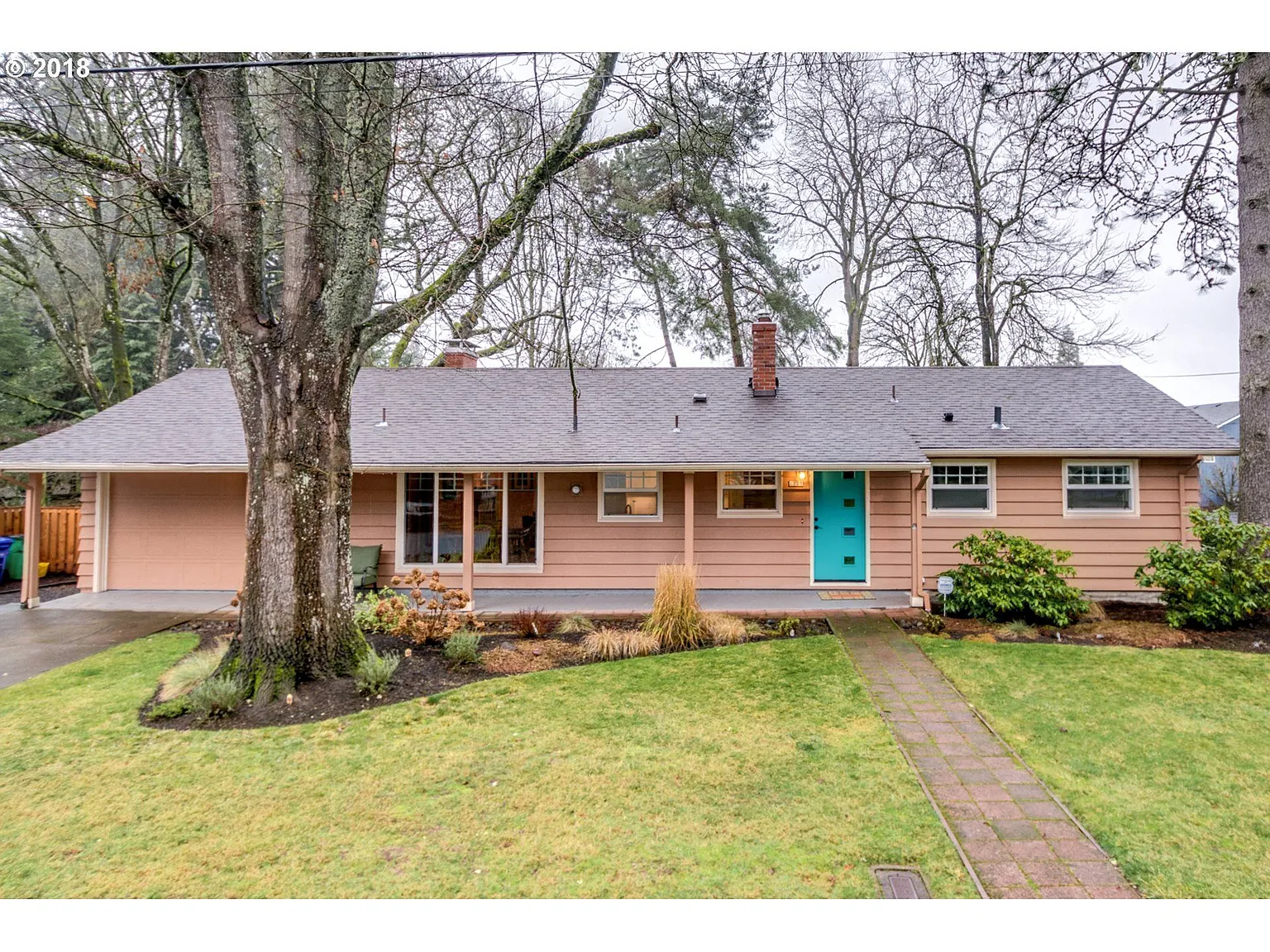 1725 SW Lobelia St photo 1