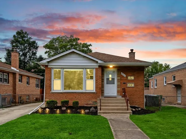 9862 S California Ave, Evergreen Park, IL 60805