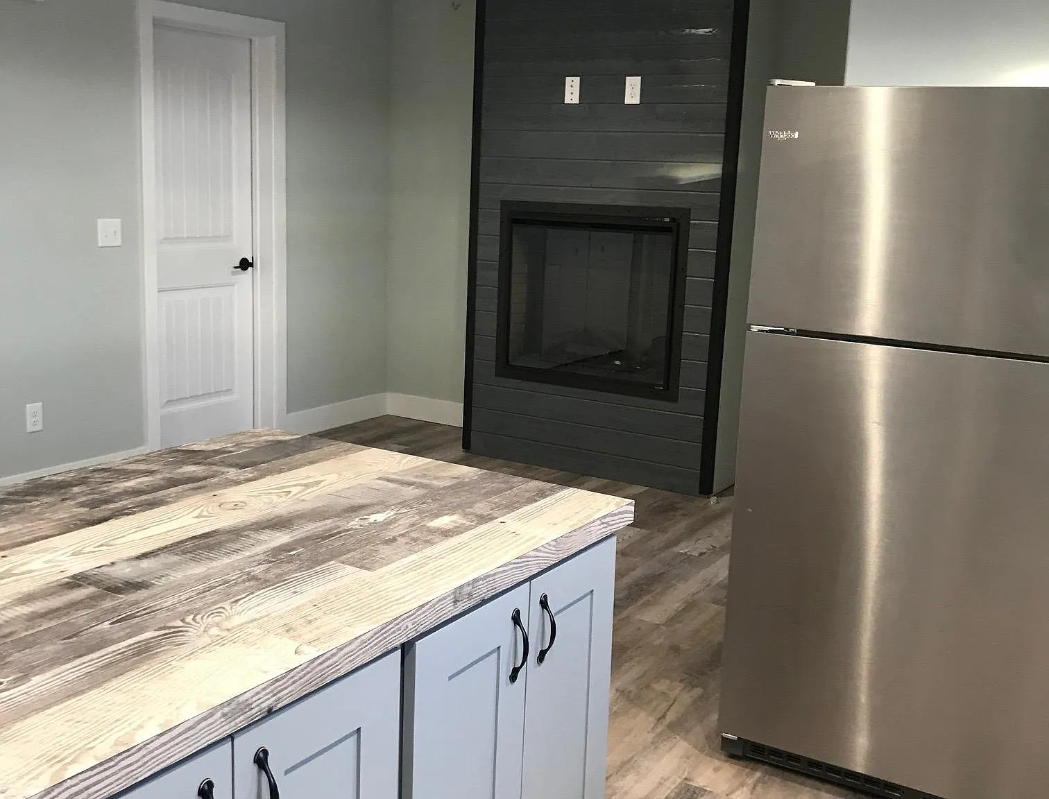2 bed, 800 sqft, $1,215 — Photo 4