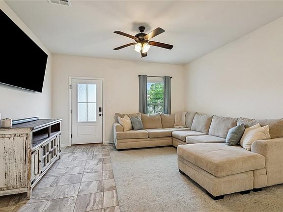 3rd image of 48258 Labonte Ln