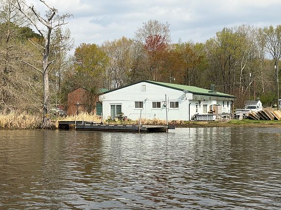 2nd image of 2142 Landing Rd