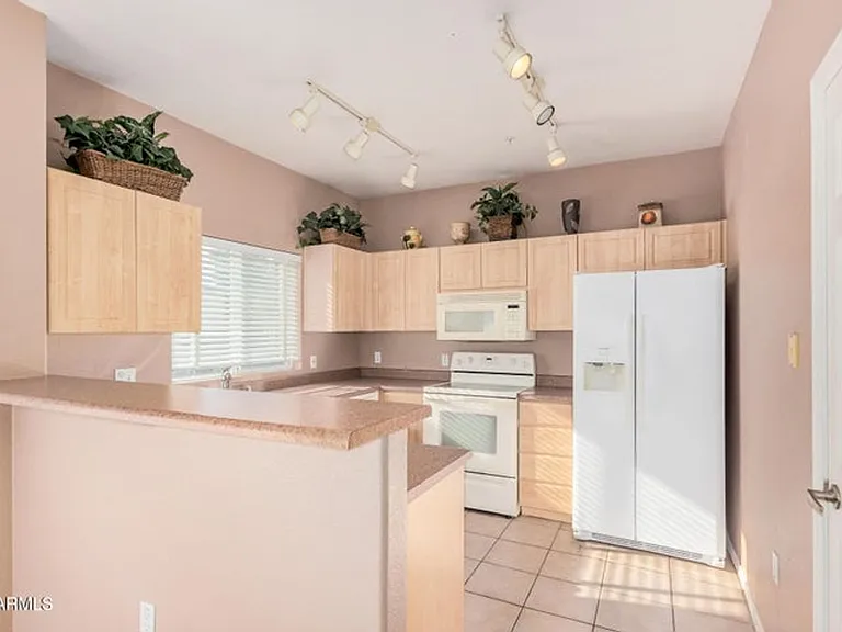 7401 W Arrowhead Clubhouse Dr #2062 — Photo 5