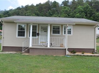 524 W Jackson St, Covington, VA 24426