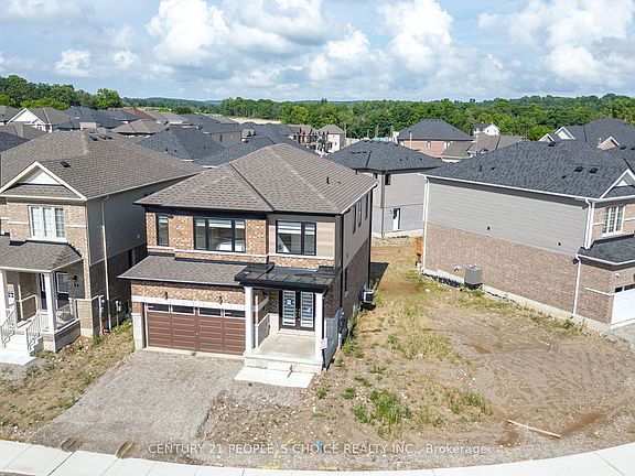 3rd image of 18 Heming St