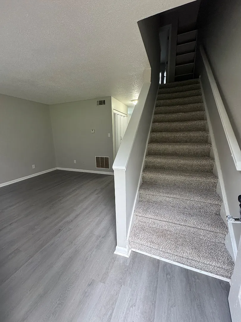 802-806 British Woods Dr - Apartment #3 — Photo 3