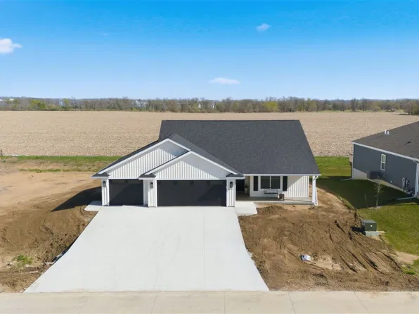 247 Hackberry Dr, Palo, IA 52324