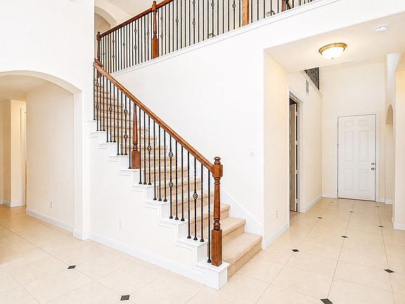 3rd image of 27411 Canyon Reach Dr