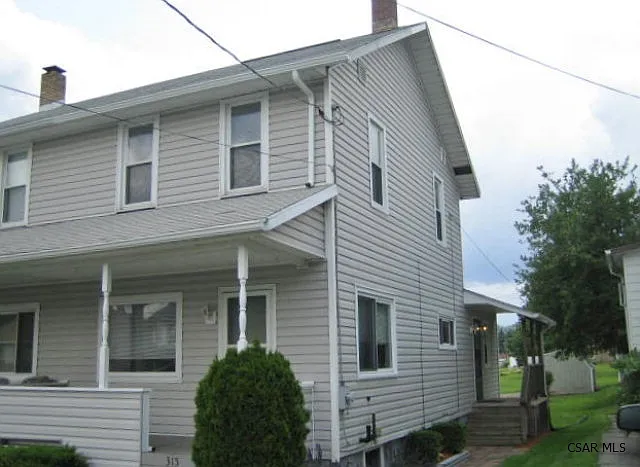 315 5th St photo 1