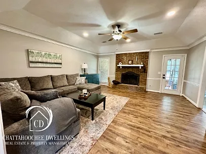 5936 Manassas Dr — Photo 3
