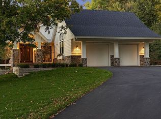 550 Far Hill Rd, Wayzata, MN 55391