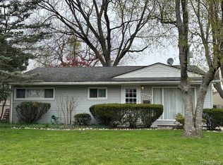 35850 Hazelwood St, Westland, MI 48186