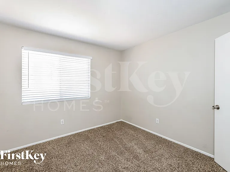1683 Black Hills Way — Photo 13