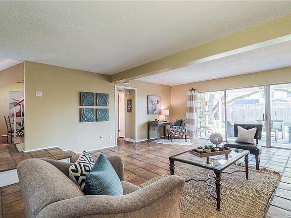 5th image of 110 Wake Dr